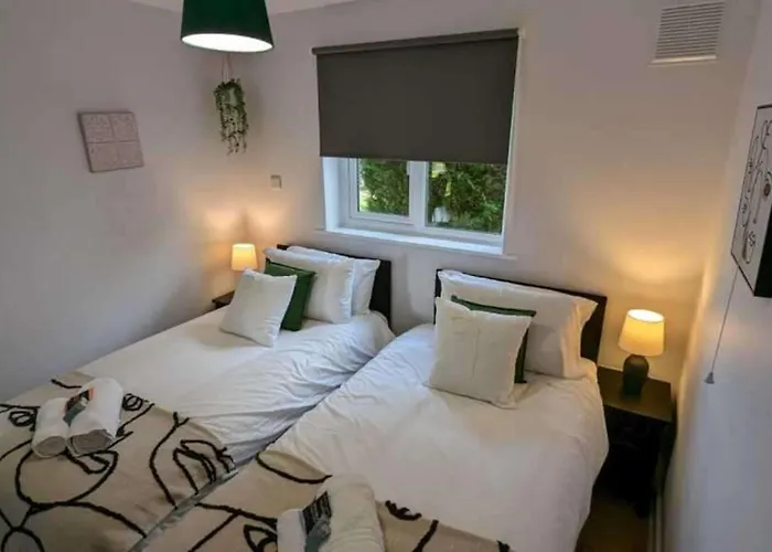 Seaside Chalet Retreat In Sidmouth